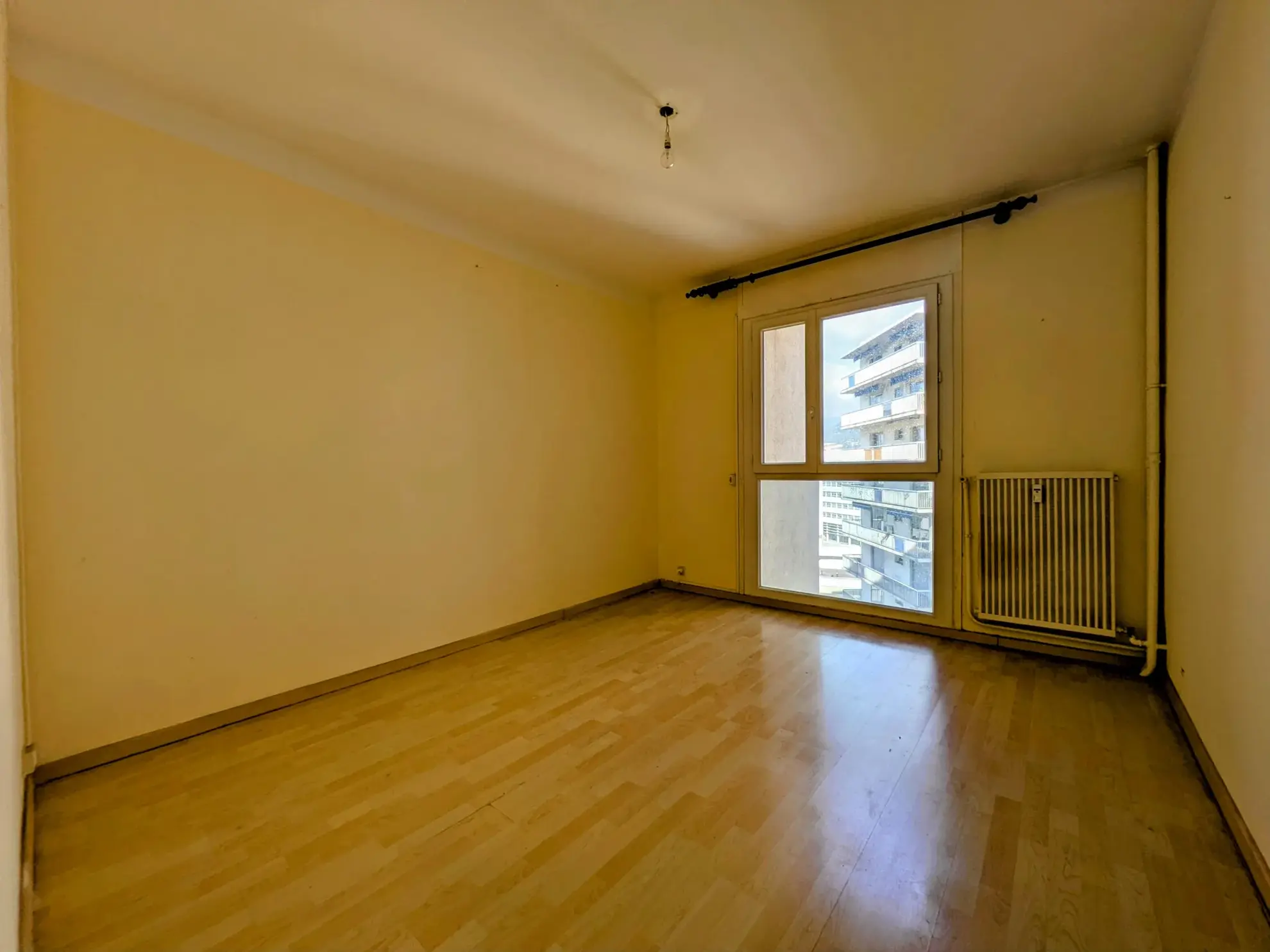 Vente Appartement T5 110 m² avec Terrasse à Toulon Mayol 