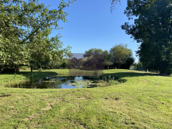 Fermette à vendre à Change - 130 m² - Terrain de 4200 m² 