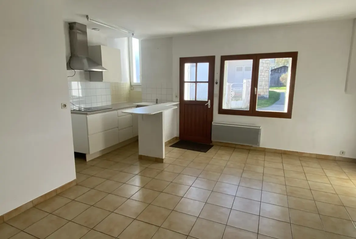 Maison avec cour à vendre au centre-ville de Langon 
