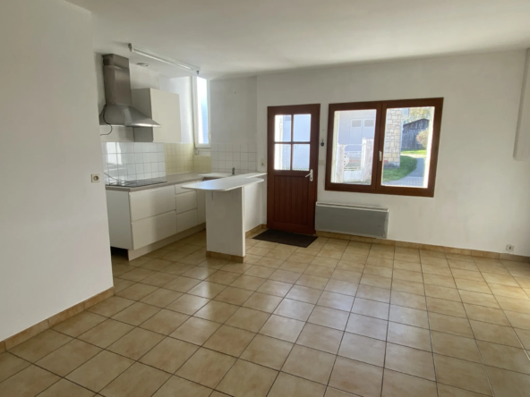Maison avec cour à vendre au centre-ville de Langon 