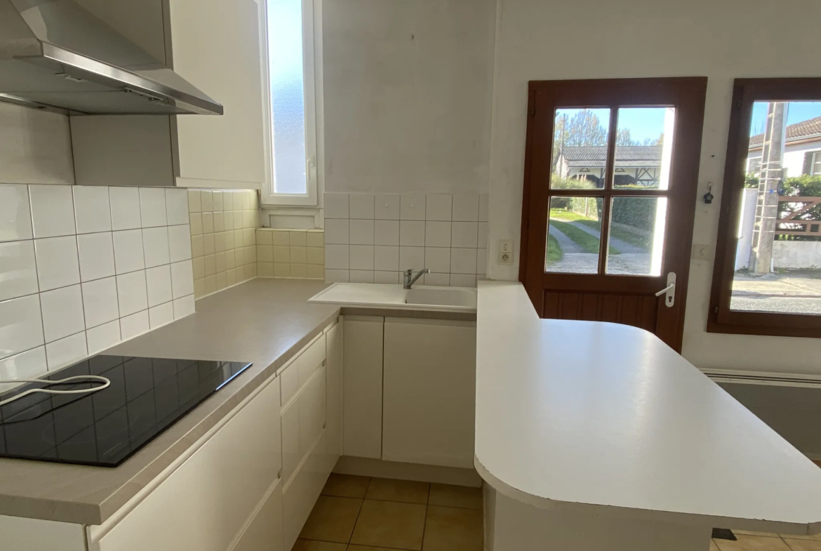 Maison avec cour à vendre au centre-ville de Langon 
