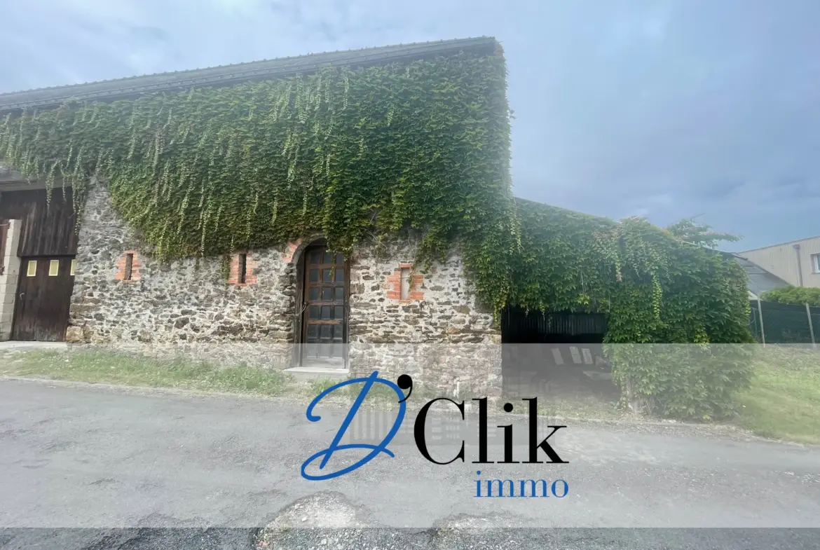 Maison de bourg à rénover à Genest Saint Isle 
