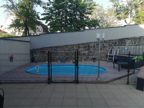 Maison de ville à vendre à Freyming-Merlebach avec piscine 