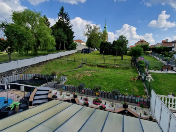 Maison de ville à vendre à Freyming-Merlebach avec piscine 