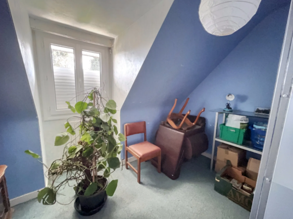 Maison des années 80 à Pluvigner avec jardin 