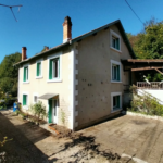 Maison Familiale Rénovée avec Dépendances à Chancelade