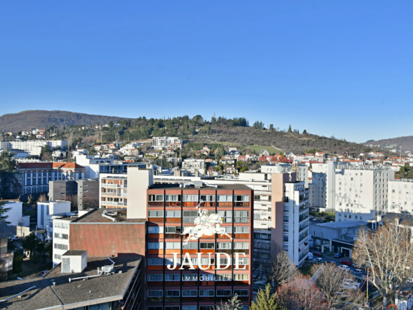 Vente Appartement F3 de 70 m² avec Parking à Clermont-Ferrand 