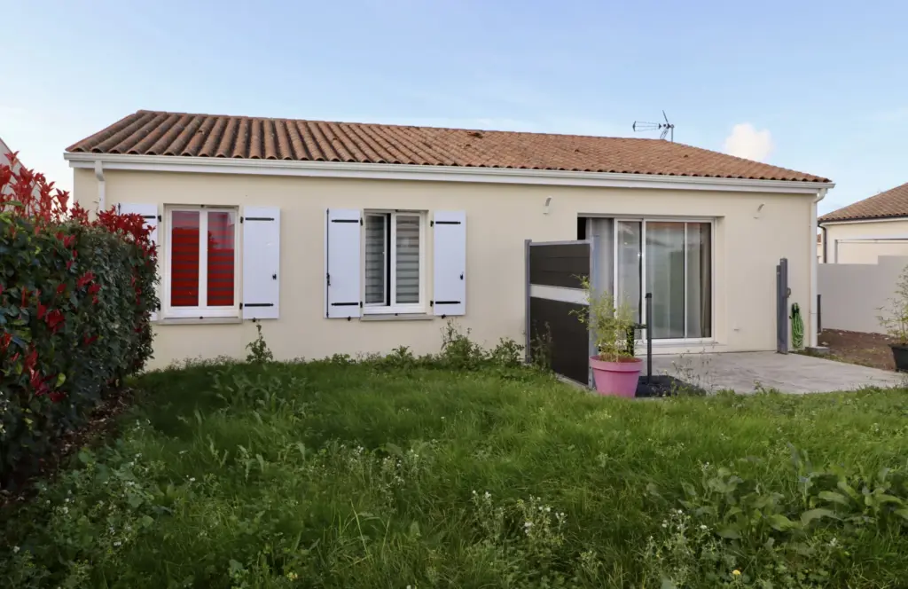 Maison récente à Semussac, proche de la Côte