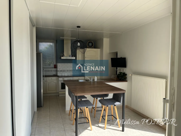 Maison de campagne rénovée avec piscine à Chanverrie 