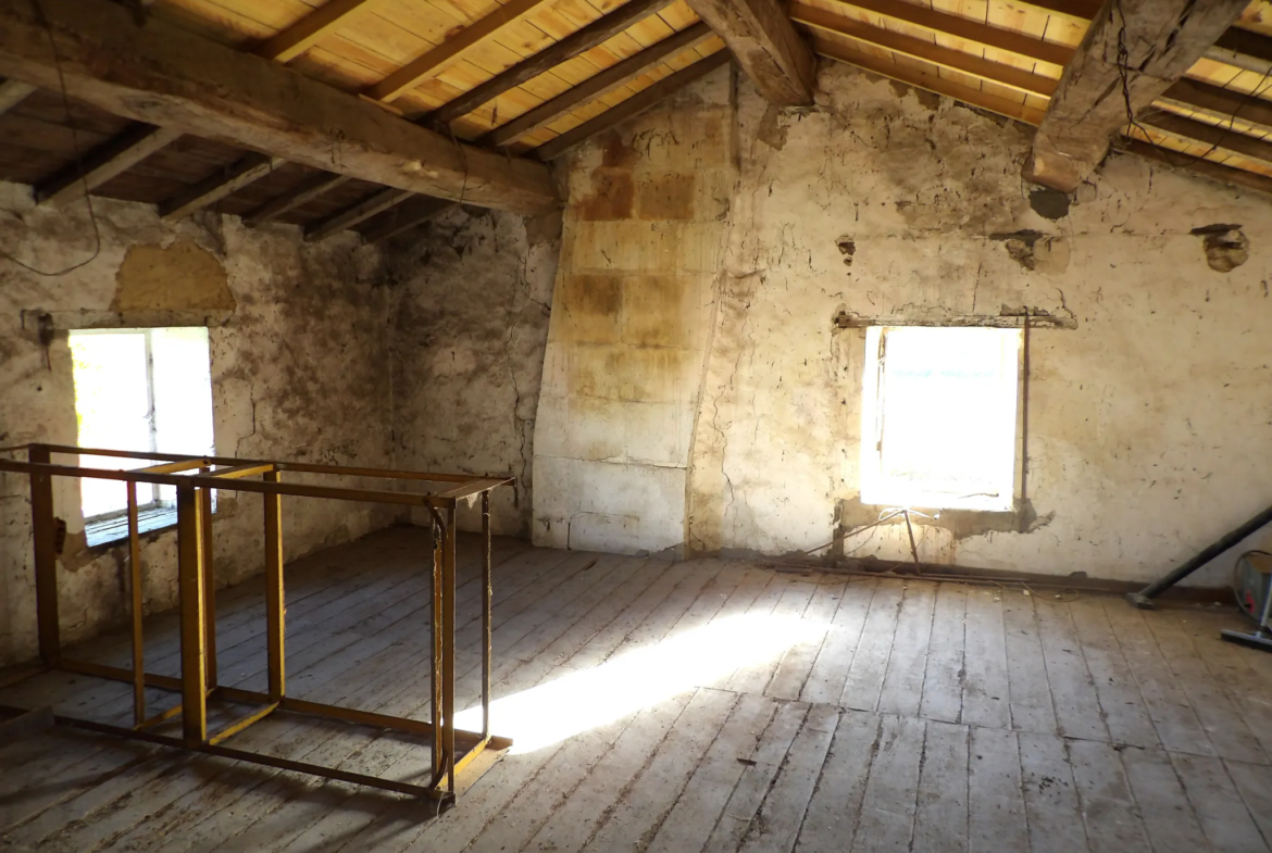 Maison charentaise à rénover près de Saint-Savinien 