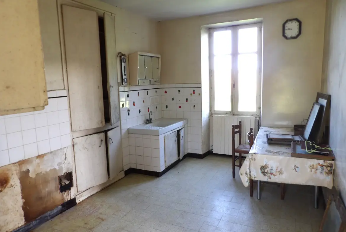 Maison charentaise à rénover près de Saint-Savinien 