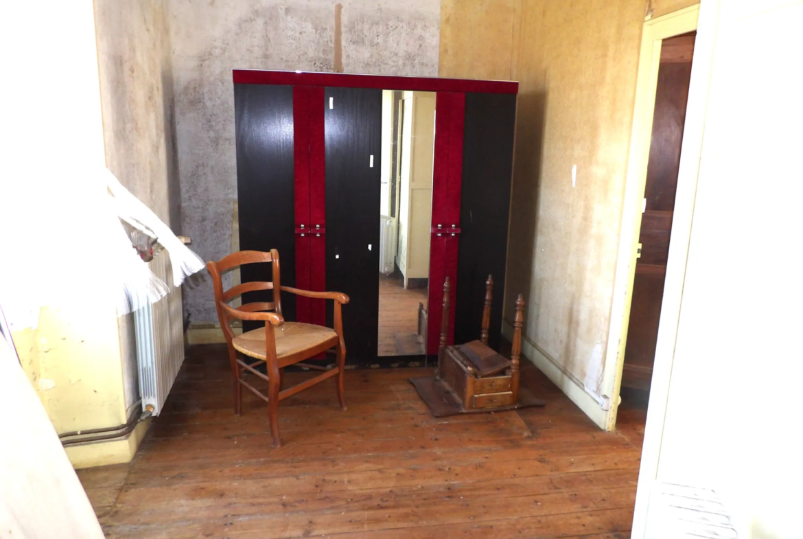 Maison charentaise à rénover près de Saint-Savinien 