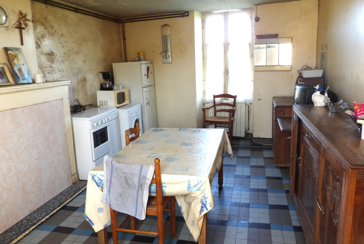 Maison charentaise à rénover près de Saint-Savinien 