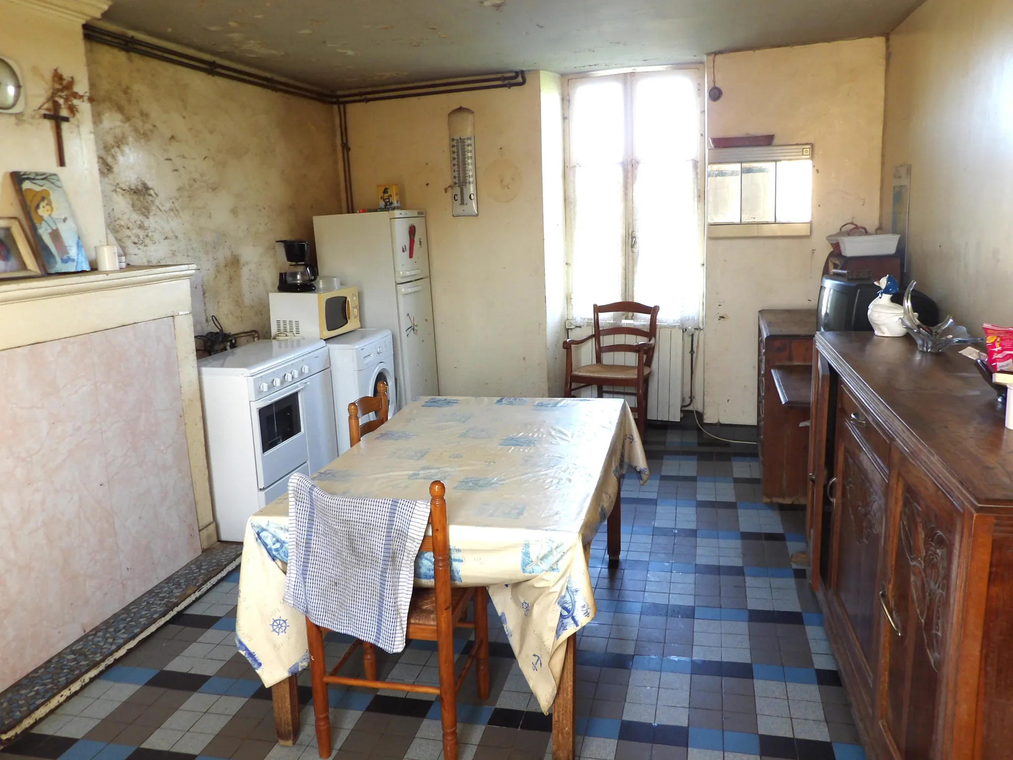 Maison charentaise à rénover près de Saint-Savinien 