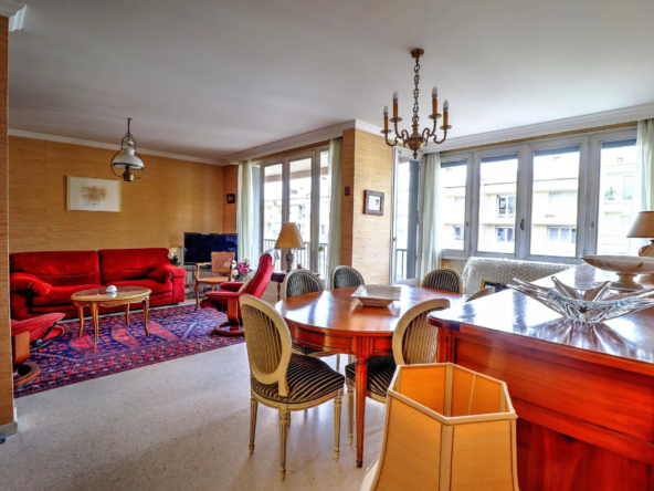 Bel Appartement Ancien de 118,97 m² au Coeur de Valence 