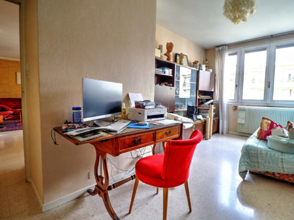 Bel Appartement Ancien de 118,97 m² au Coeur de Valence 