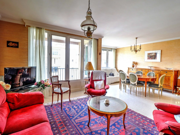 Bel Appartement Ancien de 118,97 m² au Coeur de Valence 
