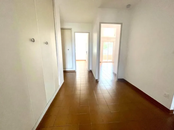 À vendre : Appartement T3 lumineux dans le centre de Six Fours Les Plages 