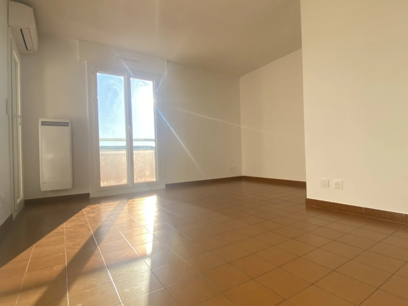À vendre : Appartement T3 lumineux dans le centre de Six Fours Les Plages 
