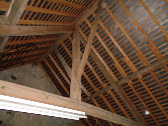 Maison de 86 m² avec dépendances à Prémery sur 2085 m² 