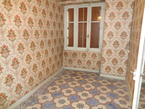 Maison de 86 m² avec dépendances à Prémery sur 2085 m² 