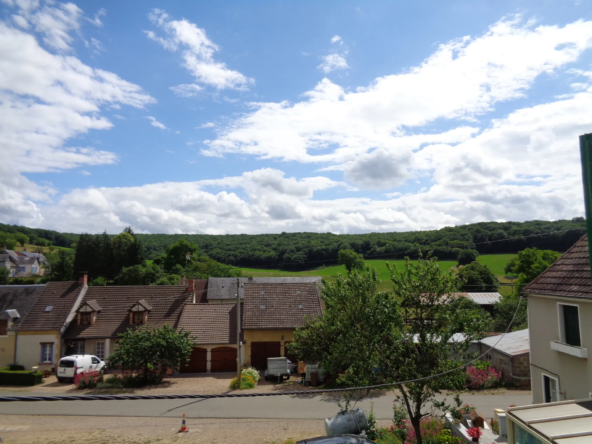 Maison de 86 m² avec dépendances à Prémery sur 2085 m² 