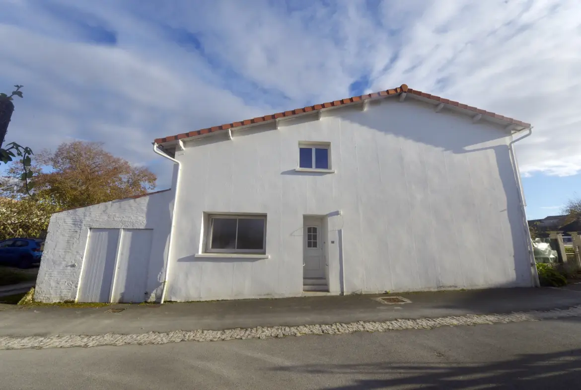 Maison spacieuse à vendre à Cozes - Charente-Maritime 