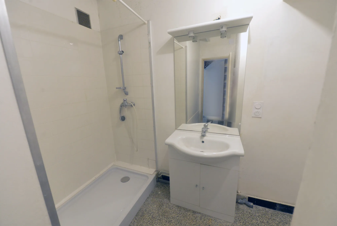 Maison spacieuse à vendre à Cozes - Charente-Maritime 