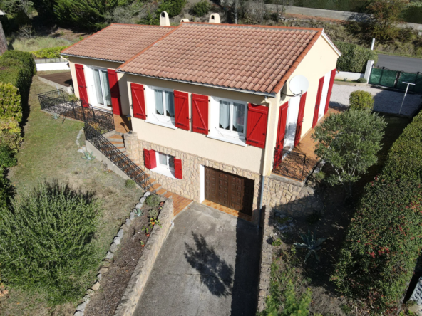 Maison avec piscine et garage à Quillan - Vue panoramique