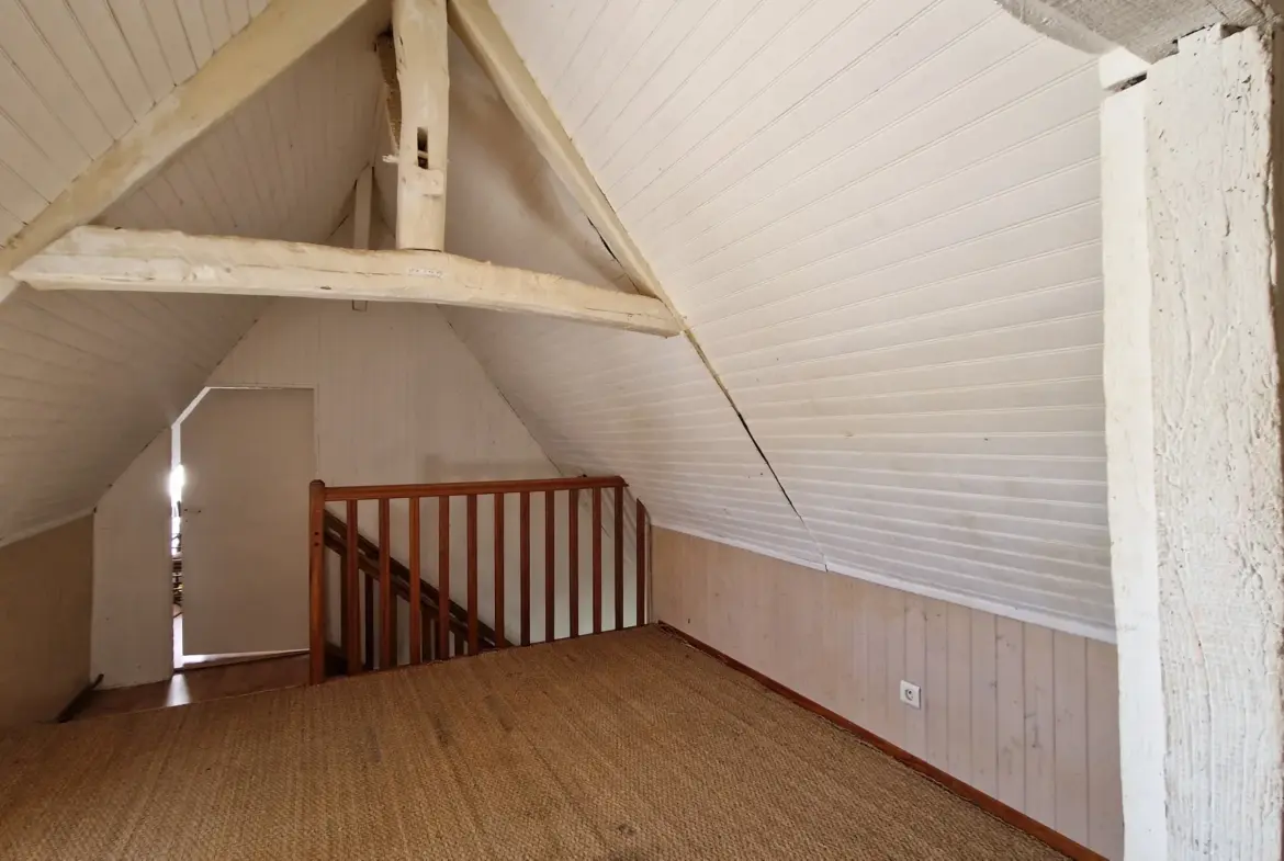 Longère spacieuse à vendre près de Limoges, 3 chambres sur 1300 m² 