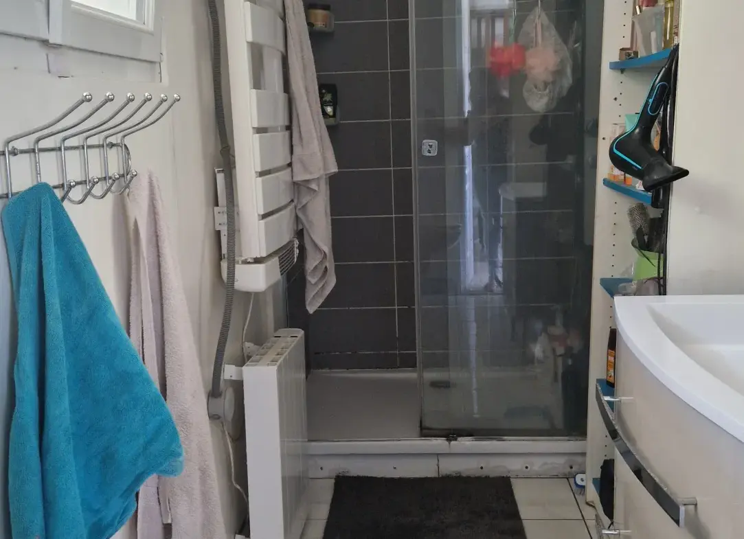 Longère spacieuse à vendre près de Limoges, 3 chambres sur 1300 m² 