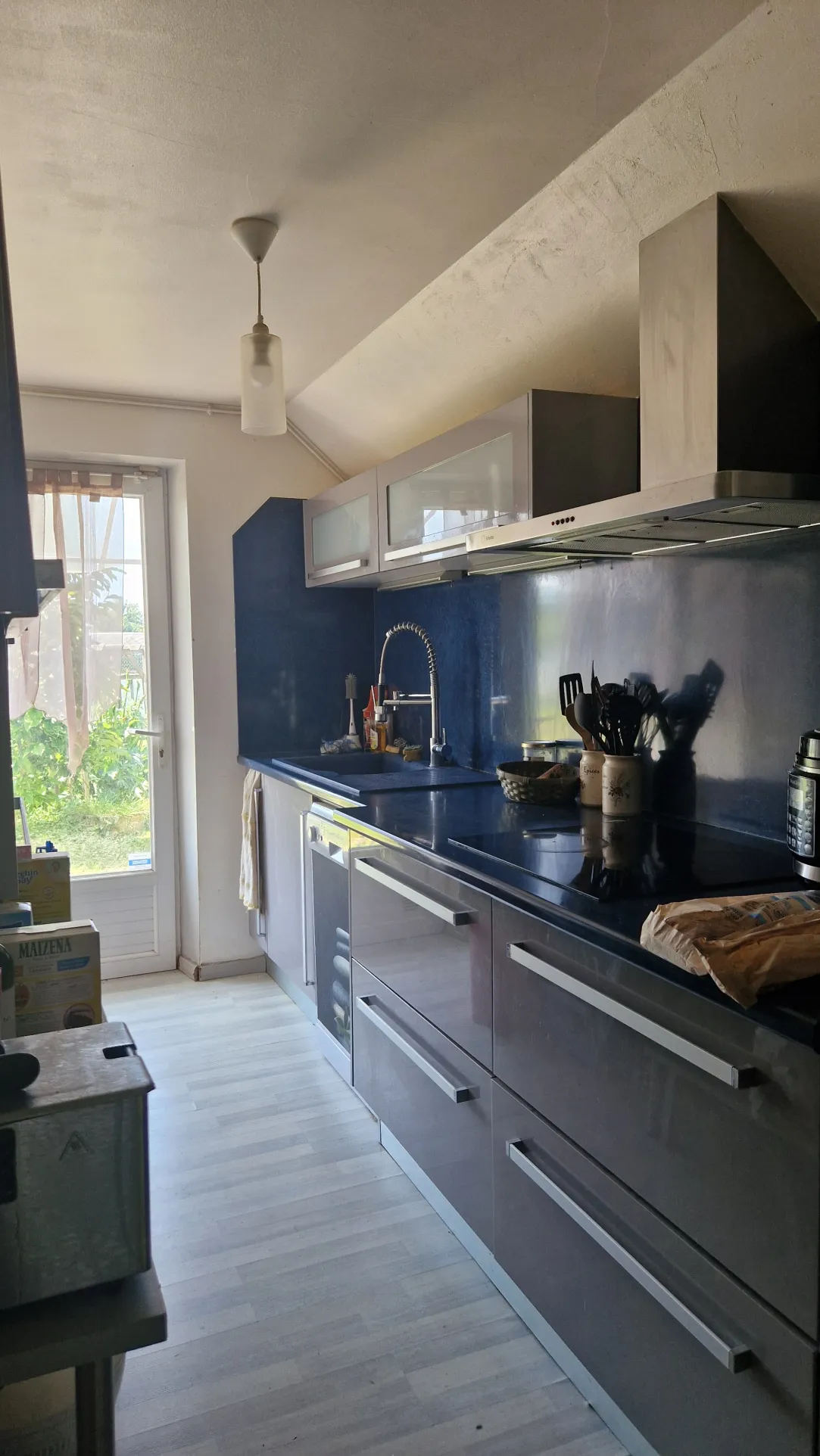 Longère spacieuse à vendre près de Limoges, 3 chambres sur 1300 m² 