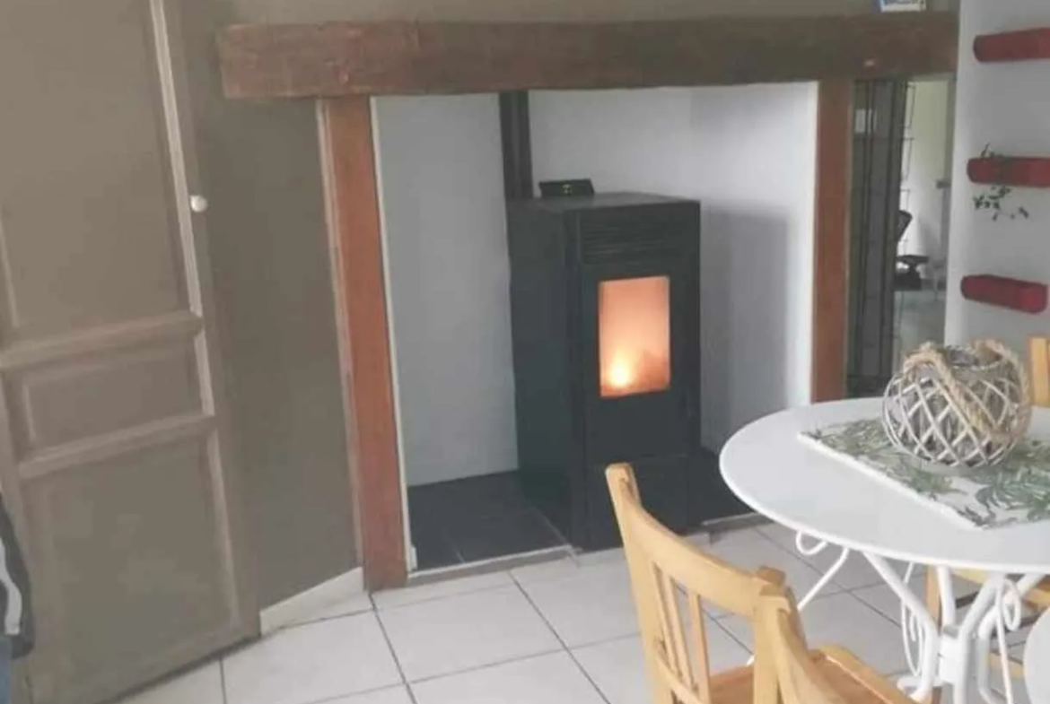 Longère spacieuse à vendre près de Limoges, 3 chambres sur 1300 m² 
