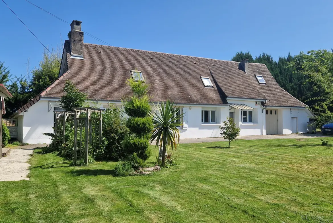 Longère spacieuse à vendre près de Limoges, 3 chambres sur 1300 m² 