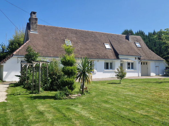 Longère spacieuse à vendre près de Limoges, 3 chambres sur 1300 m²