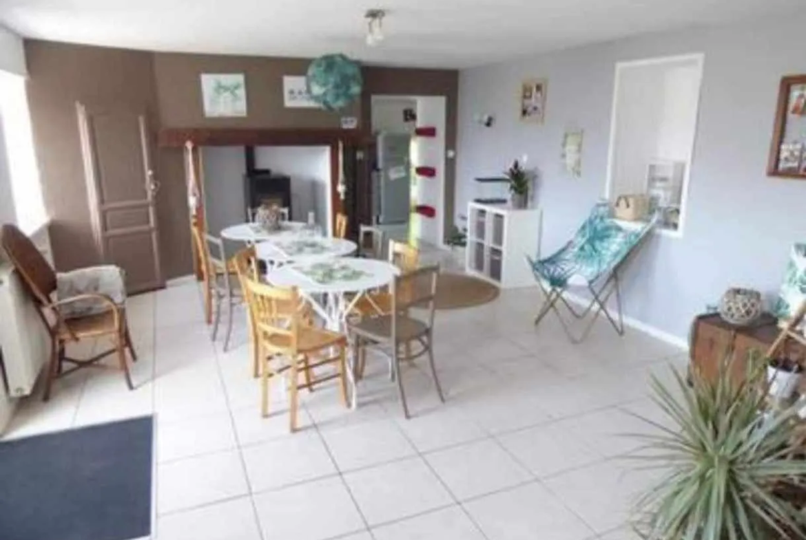 Longère spacieuse à vendre près de Limoges, 3 chambres sur 1300 m² 