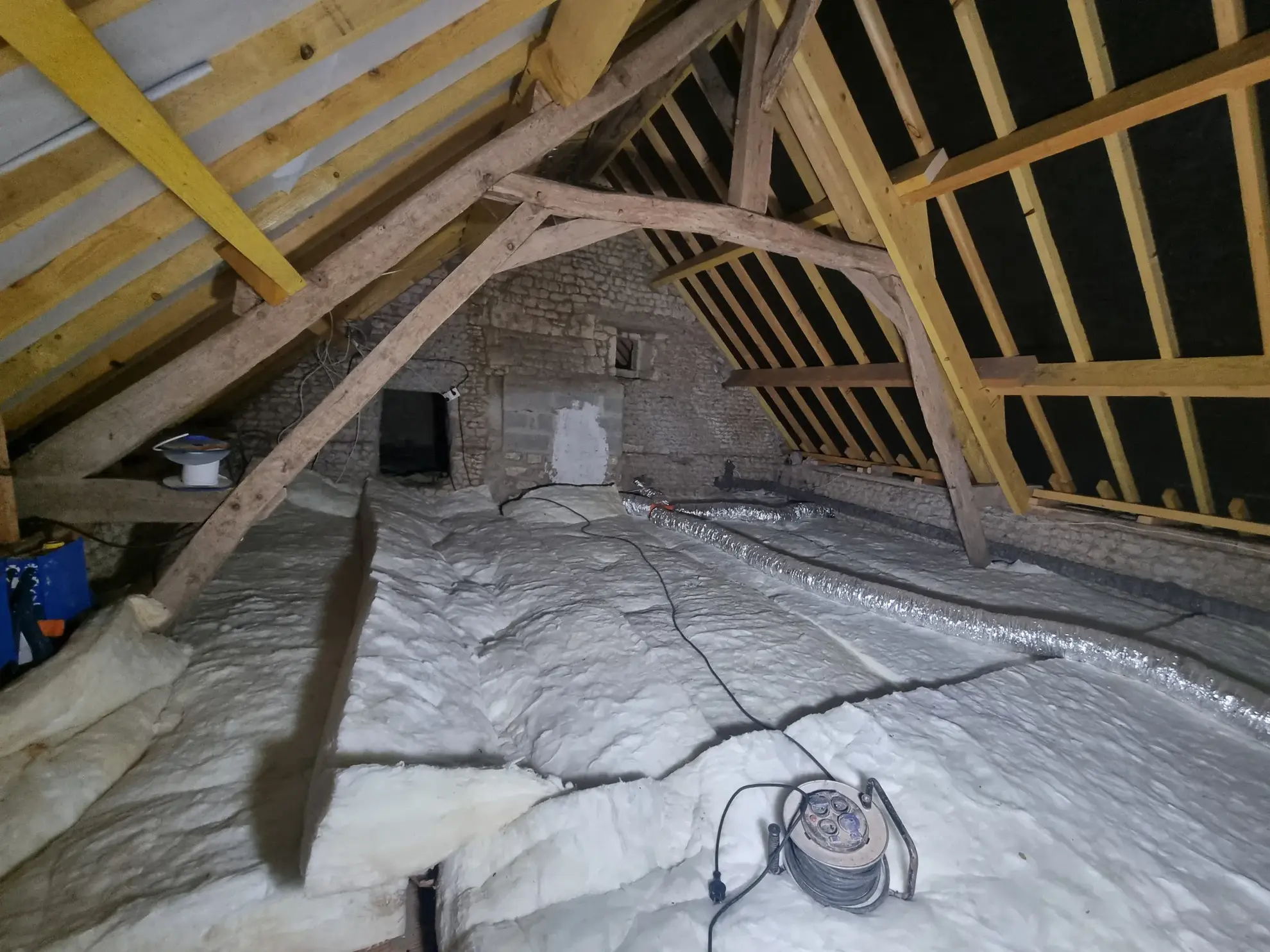 Longère spacieuse au Mêle-sur-Sarthe avec 2 chambres 