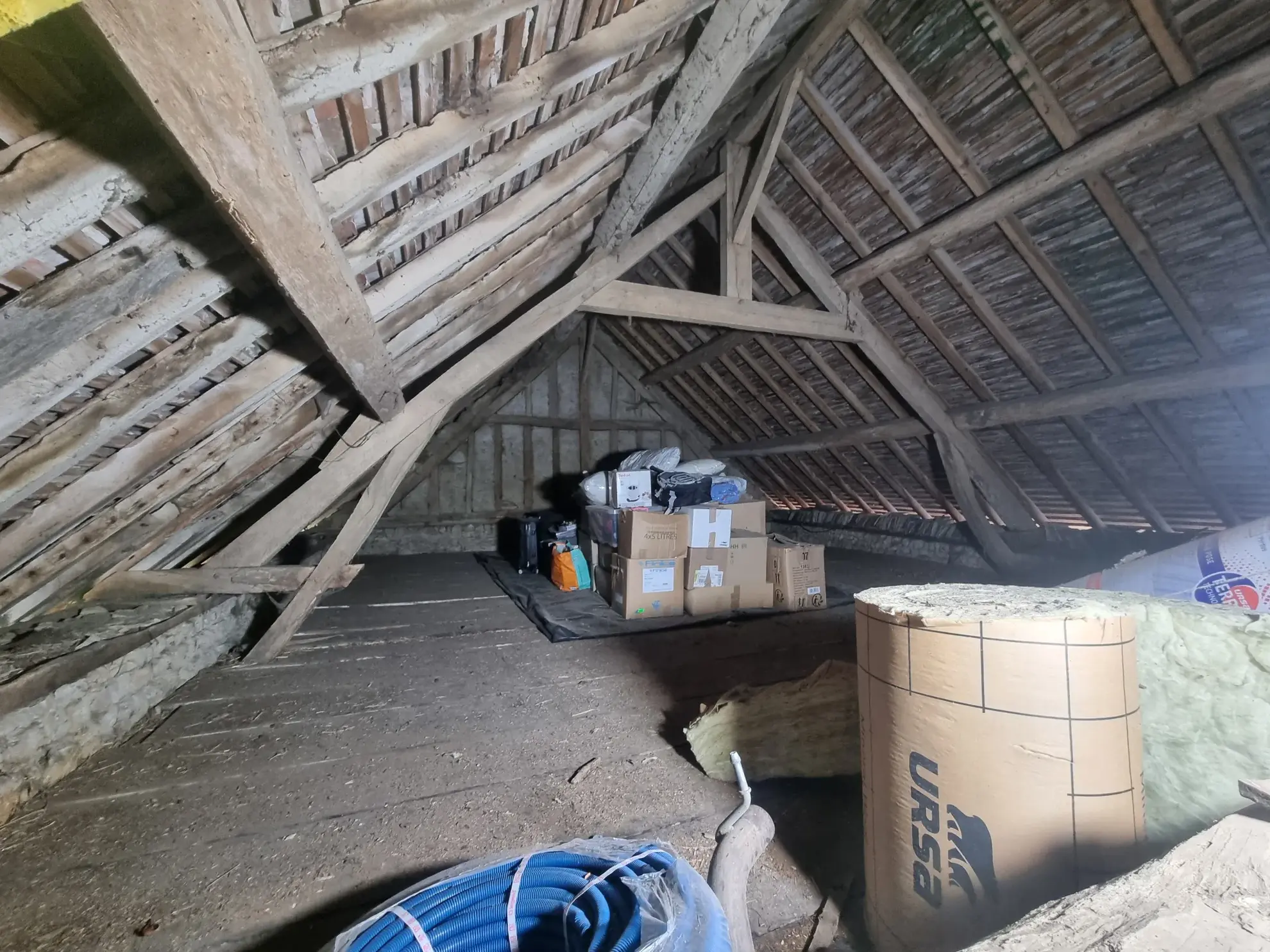Longère spacieuse au Mêle-sur-Sarthe avec 2 chambres 