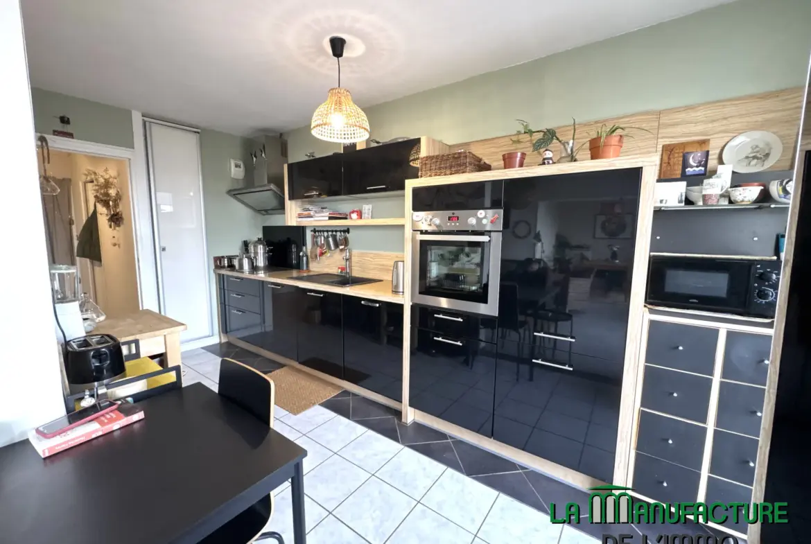 À vendre : Appartement F4 avec balcon à Villeboeuf le Haut 