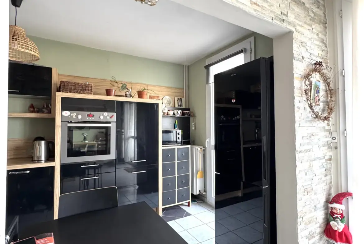 À vendre : Appartement F4 avec balcon à Villeboeuf le Haut 