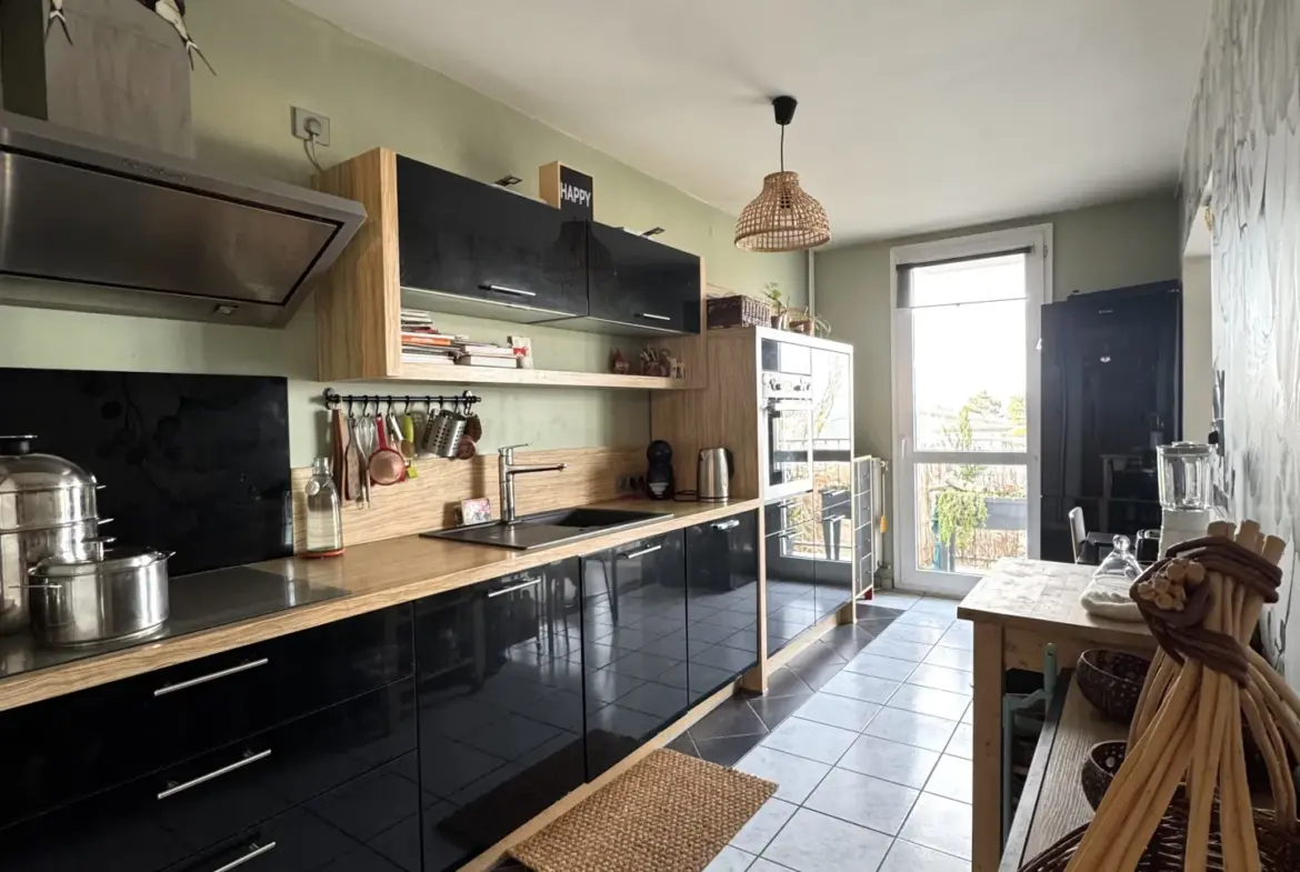 À vendre : Appartement F4 avec balcon à Villeboeuf le Haut 