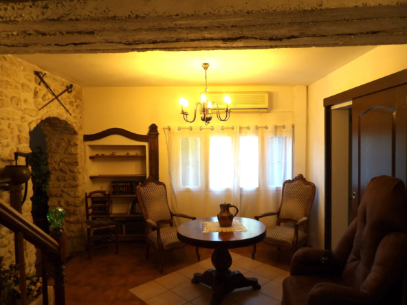 Maison 6 pièces à vendre proche de Saint Savinien avec jardin 