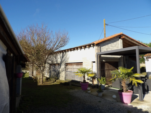 Maison 6 pièces à vendre proche de Saint Savinien avec jardin 