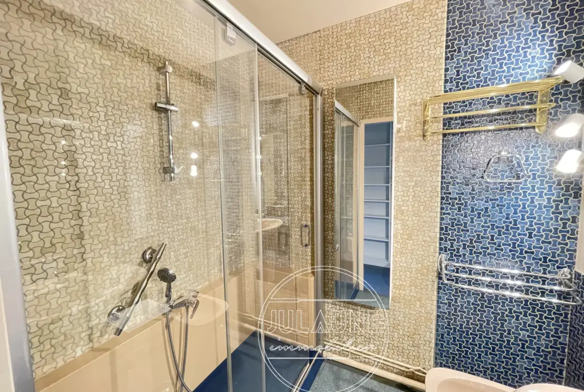 Appartement spacieux de 93 m2 dans le quartier Mairie de Limoges 
