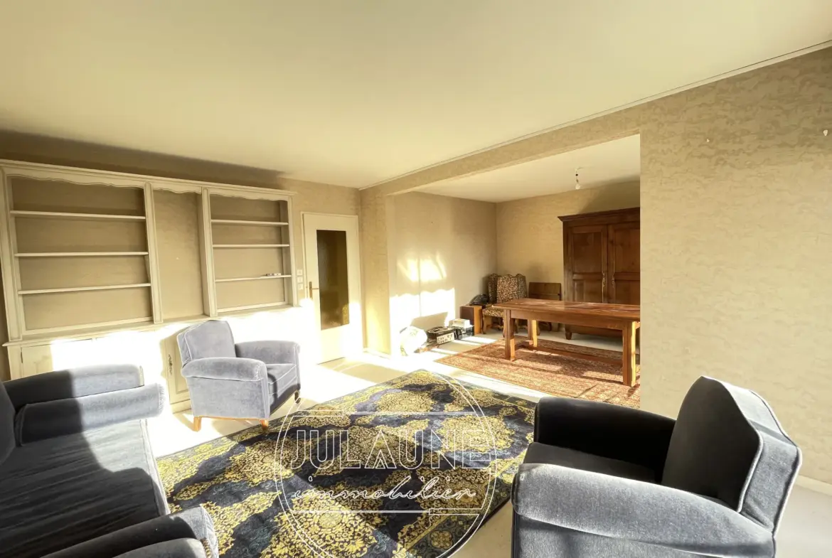 Appartement spacieux de 93 m2 dans le quartier Mairie de Limoges 