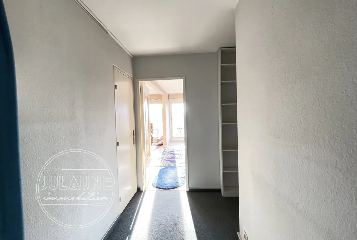 Appartement spacieux de 93 m2 dans le quartier Mairie de Limoges 