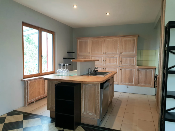 Maison individuelle 151 m² sur 2148 m² de terrain à Challuy près de Nevers 