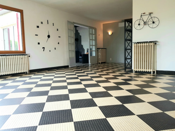 Maison individuelle 151 m² sur 2148 m² de terrain à Challuy près de Nevers 