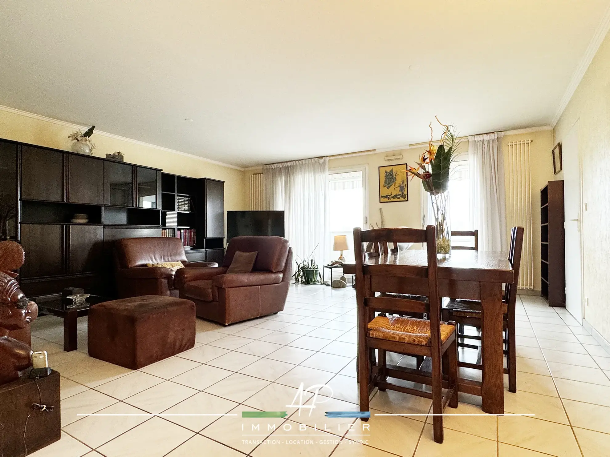 Appartement spacieux avec terrasse dans une résidence de standing à Fontaine-les-Dijon 