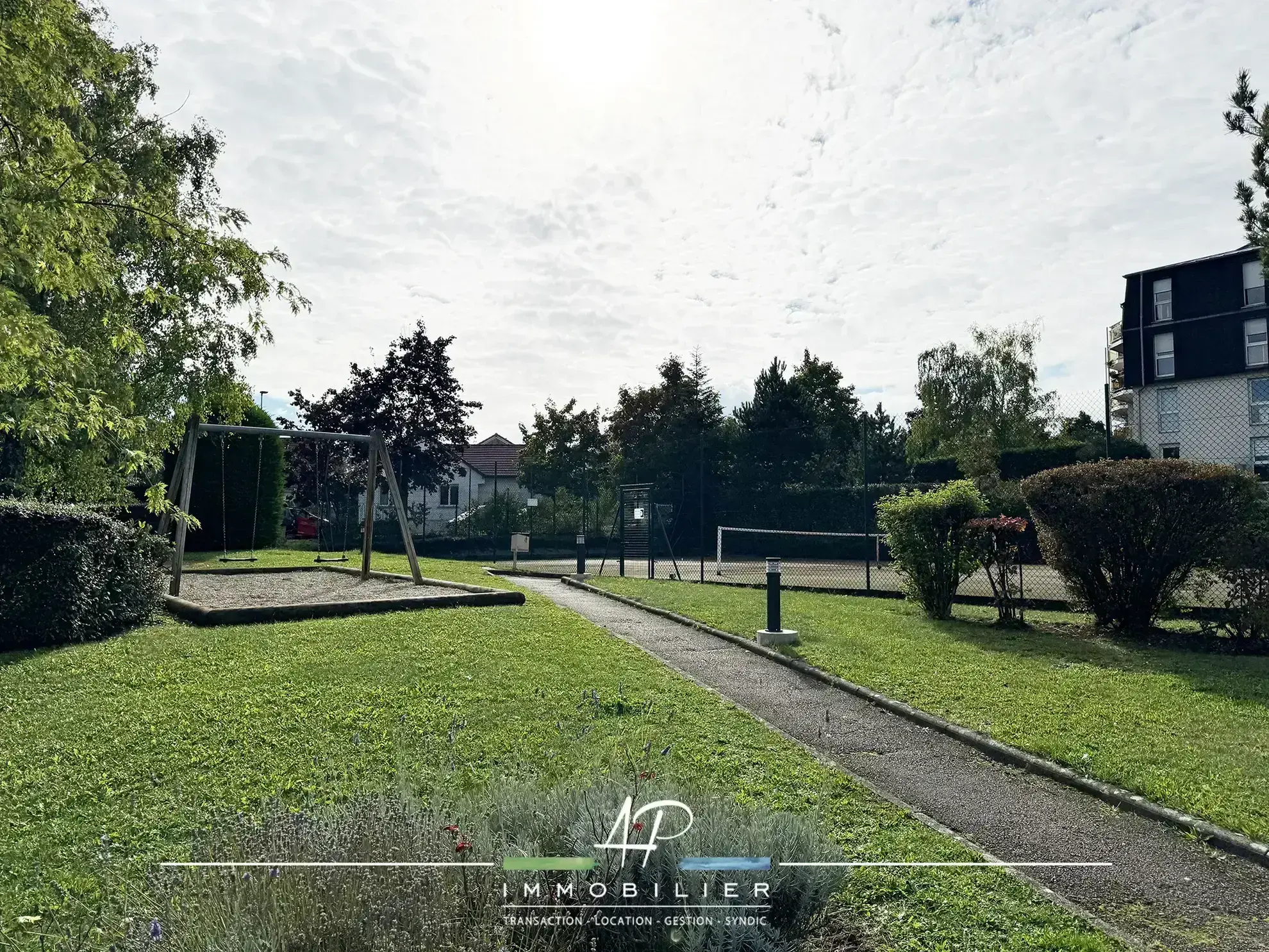 Appartement spacieux avec terrasse dans une résidence de standing à Fontaine-les-Dijon 